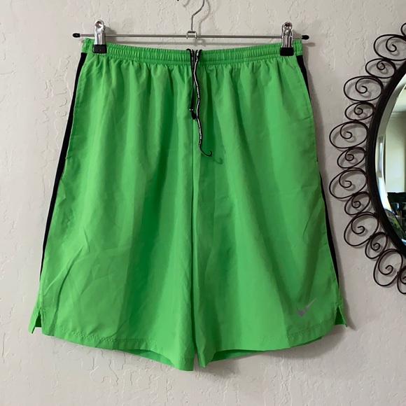 New Nike shorts - Picture 1 of 5